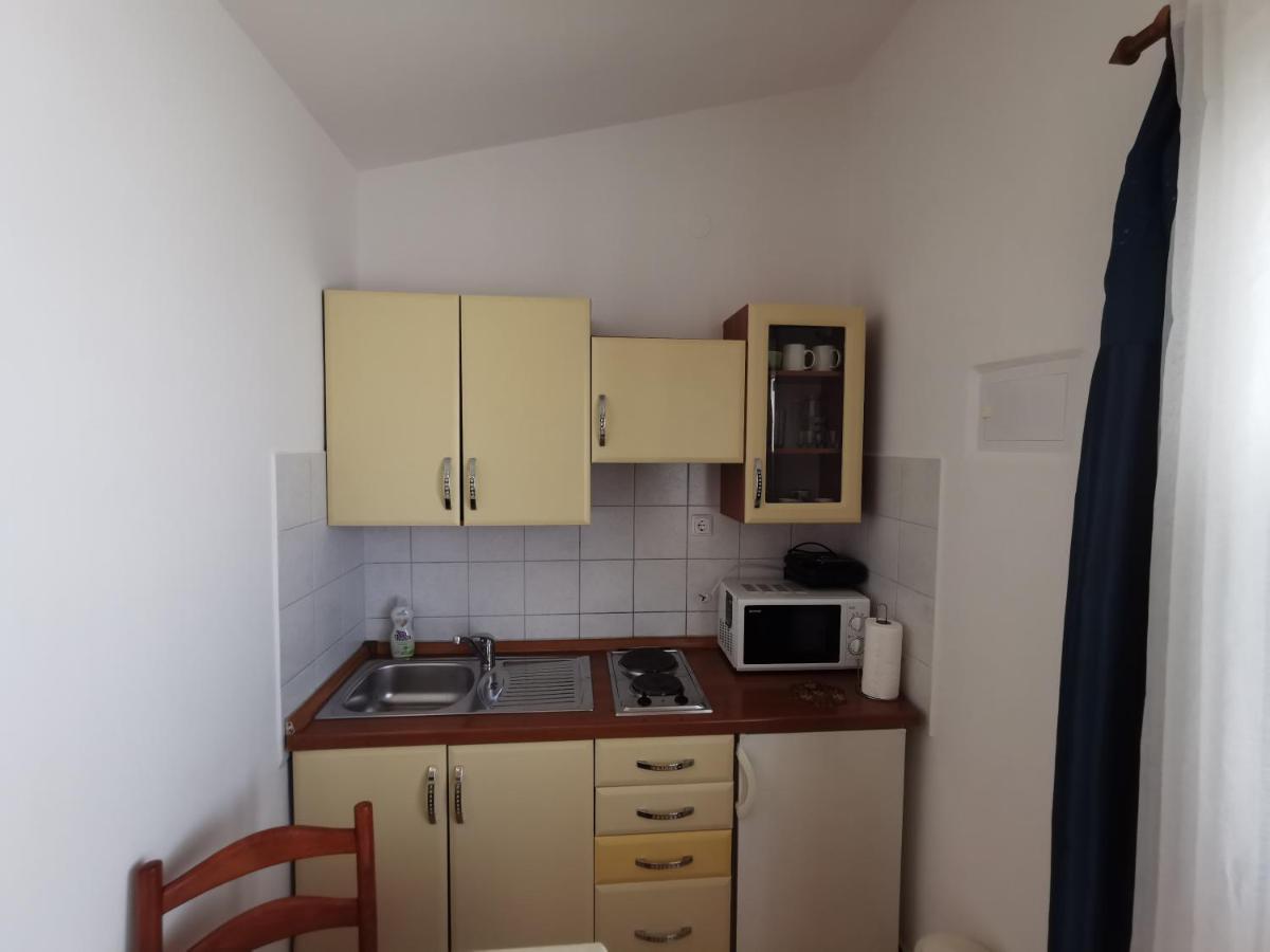 Studio Apartments Jasminka Selce Exterior foto