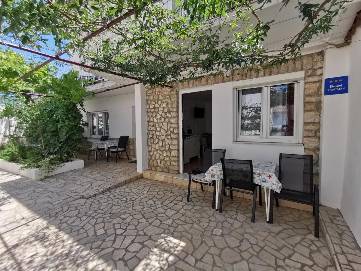 Studio Apartments Jasminka Selce Exterior foto