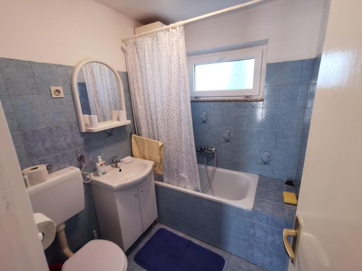 Studio Apartments Jasminka Selce Exterior foto